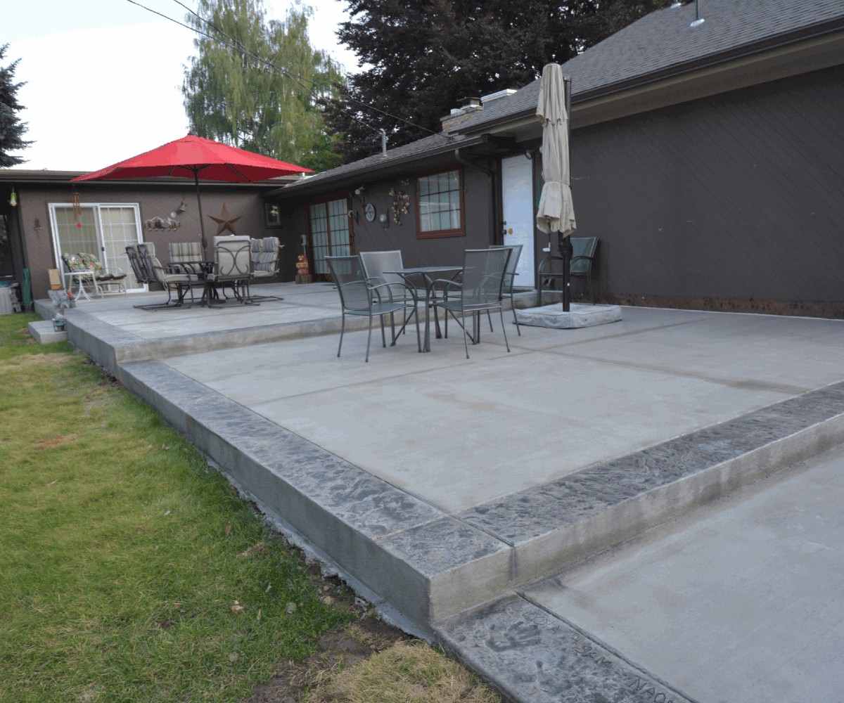 stamped concrete border 146